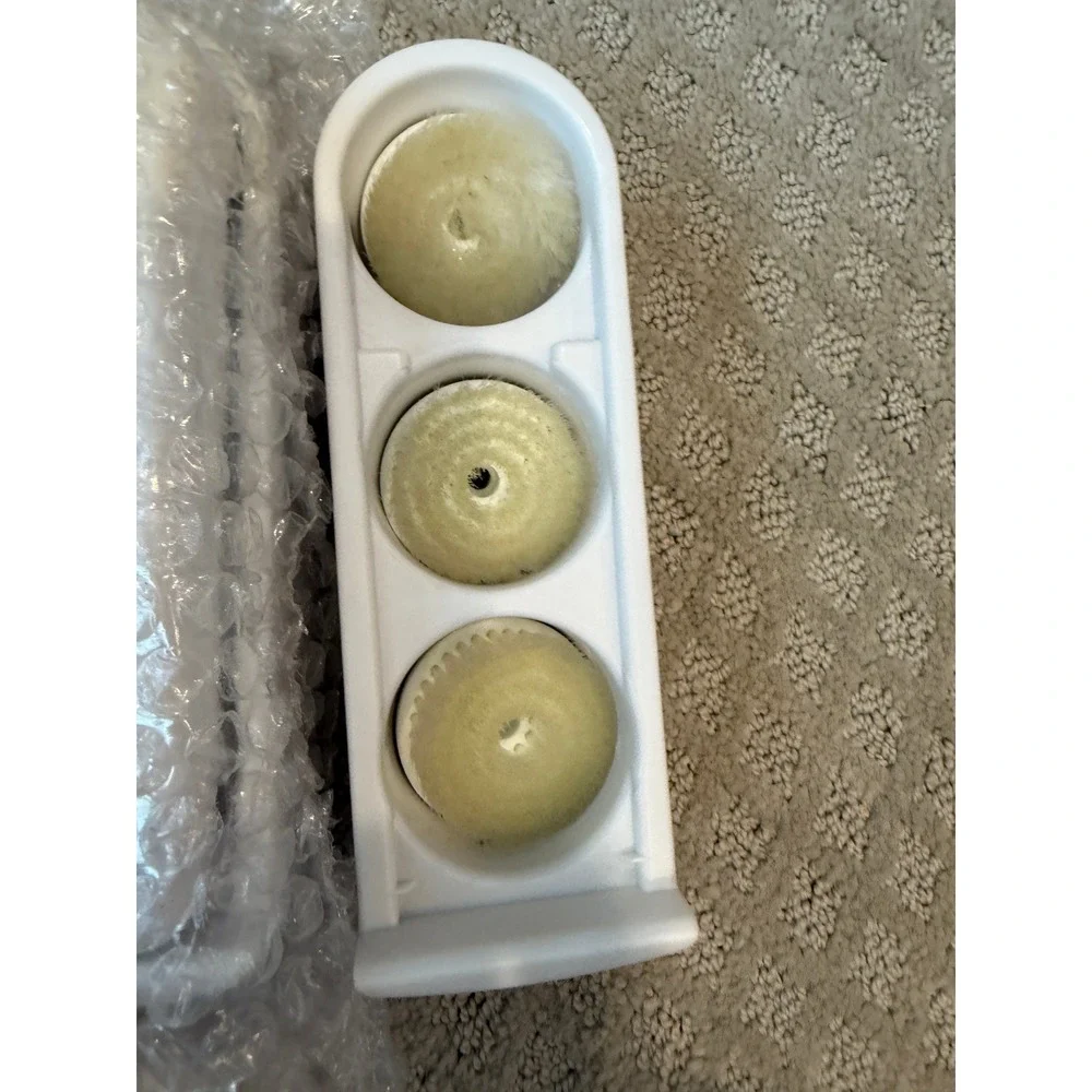 2 New rotating facial cleaners‎ Spin with brushes